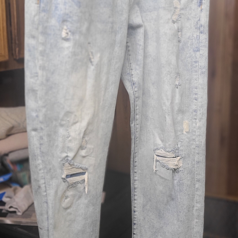 4 Pair Of  Men's Size 34 / 32 Jeans